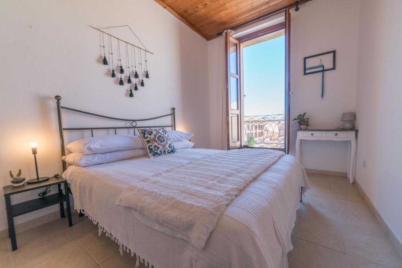 Yenne Rooms Wifi-AC Cagliari Eksteriør billede