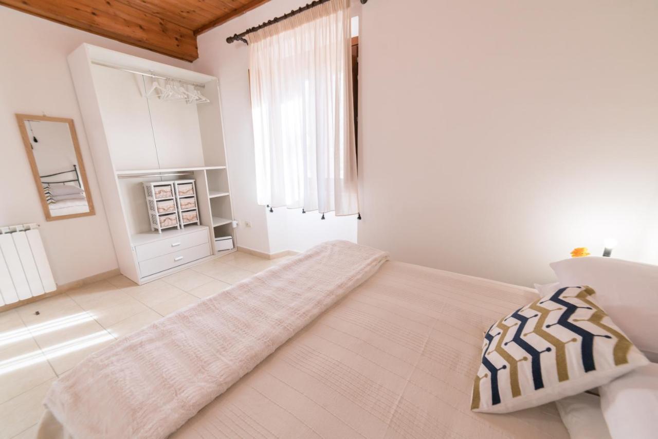 Yenne Rooms Wifi-AC Cagliari Eksteriør billede