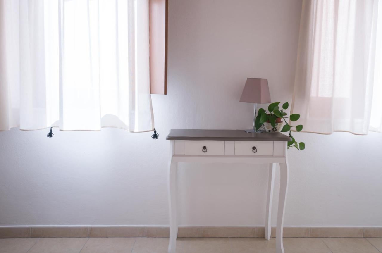 Yenne Rooms Wifi-AC Cagliari Eksteriør billede