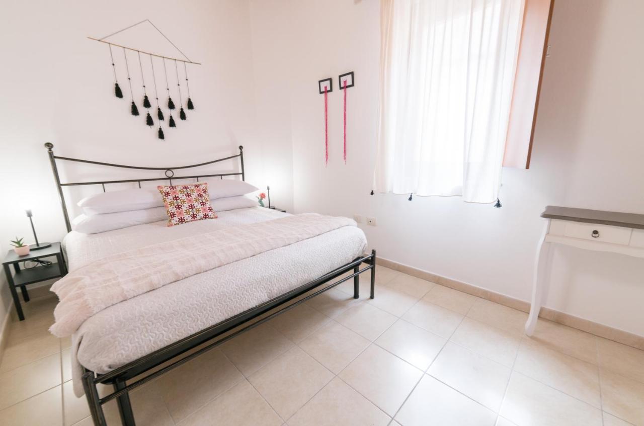 Yenne Rooms Wifi-AC Cagliari Eksteriør billede