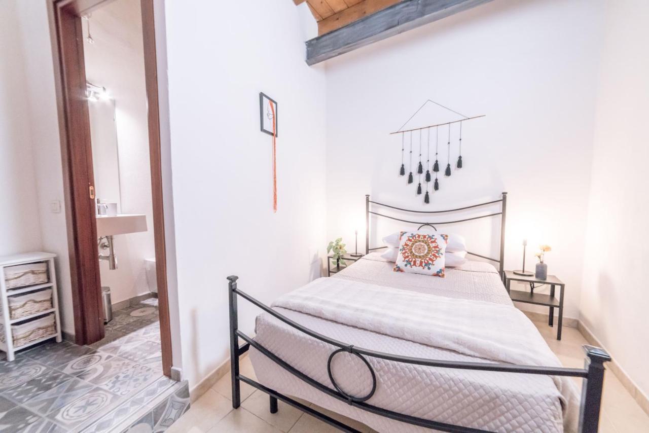 Yenne Rooms Wifi-AC Cagliari Eksteriør billede
