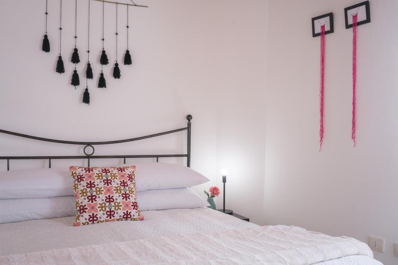 Yenne Rooms Wifi-AC Cagliari Eksteriør billede